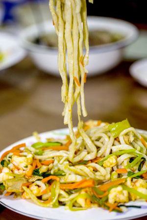 用純魚肉做出來的手工面條 堪稱一絕！